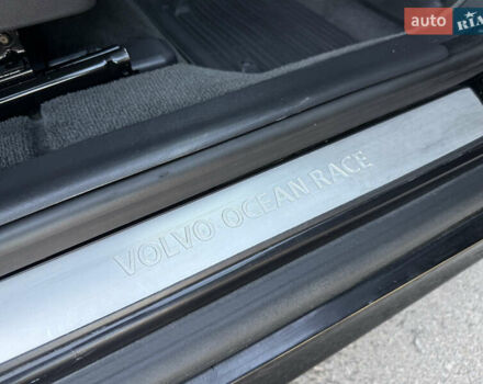 Чорний Вольво ХС60, об'ємом двигуна 2 л та пробігом 285 тис. км за 18999 $, фото 39 на Automoto.ua