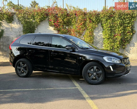 Чорний Вольво ХС60, об'ємом двигуна 2 л та пробігом 285 тис. км за 18999 $, фото 4 на Automoto.ua