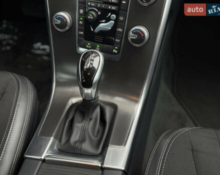 Чорний Вольво ХС60, об'ємом двигуна 2 л та пробігом 280 тис. км за 13500 $, фото 20 на Automoto.ua