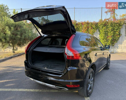 Чорний Вольво ХС60, об'ємом двигуна 2 л та пробігом 285 тис. км за 18999 $, фото 66 на Automoto.ua