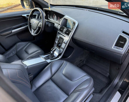 Чорний Вольво ХС60, об'ємом двигуна 2 л та пробігом 285 тис. км за 18999 $, фото 33 на Automoto.ua