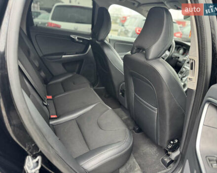 Чорний Вольво ХС60, об'ємом двигуна 2.4 л та пробігом 267 тис. км за 18950 $, фото 24 на Automoto.ua