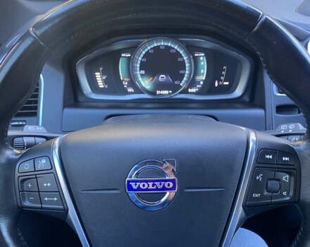 Вольво ХС60 2015 в Шепетовке на Automoto.ua Черный Вольво ХС60, объемом двигателя 2 л и пробегом 230 тыс. км за 18550 $, фото 1 на Automoto.ua