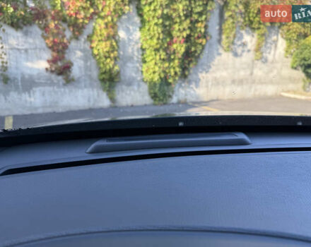 Чорний Вольво ХС60, об'ємом двигуна 2 л та пробігом 285 тис. км за 18999 $, фото 93 на Automoto.ua