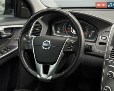 Чорний Вольво ХС60, об'ємом двигуна 2 л та пробігом 280 тис. км за 13500 $, фото 17 на Automoto.ua