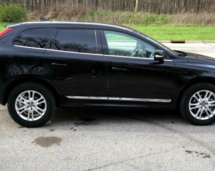 Черный Вольво ХС60, объемом двигателя 2.5 л и пробегом 77 тыс. км за 9000 $, фото 6 на Automoto.ua