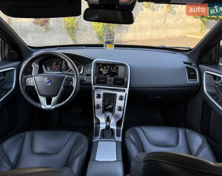 Чорний Вольво ХС60, об'ємом двигуна 2 л та пробігом 285 тис. км за 18999 $, фото 56 на Automoto.ua
