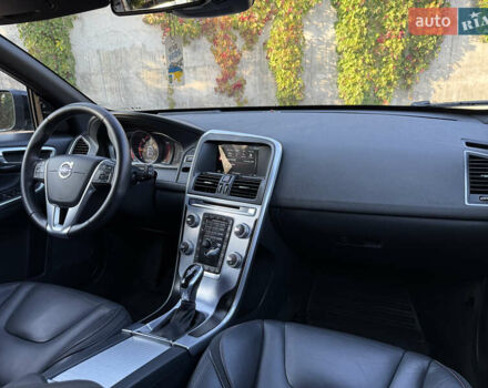 Чорний Вольво ХС60, об'ємом двигуна 2 л та пробігом 285 тис. км за 18999 $, фото 55 на Automoto.ua