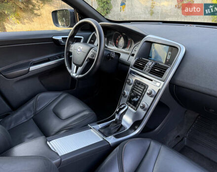 Чорний Вольво ХС60, об'ємом двигуна 2 л та пробігом 285 тис. км за 18999 $, фото 37 на Automoto.ua