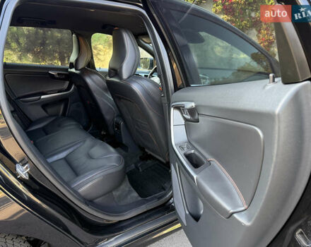 Чорний Вольво ХС60, об'ємом двигуна 2 л та пробігом 285 тис. км за 18999 $, фото 49 на Automoto.ua