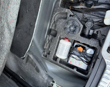 Чорний Вольво ХС60, об'ємом двигуна 2 л та пробігом 285 тис. км за 18999 $, фото 69 на Automoto.ua