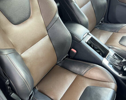 Черный Вольво ХС60, объемом двигателя 2.95 л и пробегом 182 тыс. км за 15400 $, фото 9 на Automoto.ua