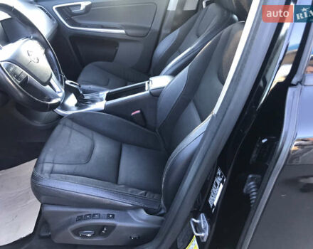 Вольво ХС60 2015 в Львове на Automoto.ua Черный Вольво ХС60, объемом двигателя 2 л и пробегом 262 тыс. км за 12999 $, фото 6 на Automoto.ua