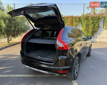 Чорний Вольво ХС60, об'ємом двигуна 2 л та пробігом 285 тис. км за 18999 $, фото 65 на Automoto.ua