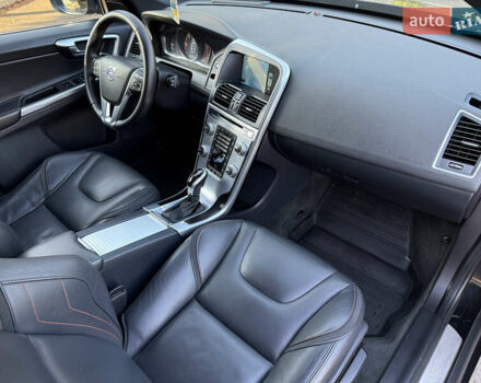 Чорний Вольво ХС60, об'ємом двигуна 2 л та пробігом 285 тис. км за 18999 $, фото 34 на Automoto.ua