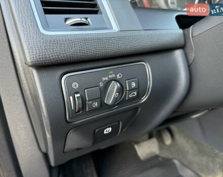 Чорний Вольво ХС60, об'ємом двигуна 2 л та пробігом 285 тис. км за 18999 $, фото 89 на Automoto.ua