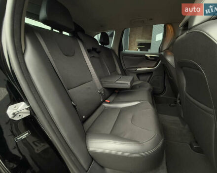 Чорний Вольво ХС60, об'ємом двигуна 2 л та пробігом 280 тис. км за 13500 $, фото 23 на Automoto.ua