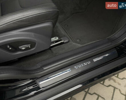 Чорний Вольво ХС60, об'ємом двигуна 2 л та пробігом 280 тис. км за 13500 $, фото 27 на Automoto.ua