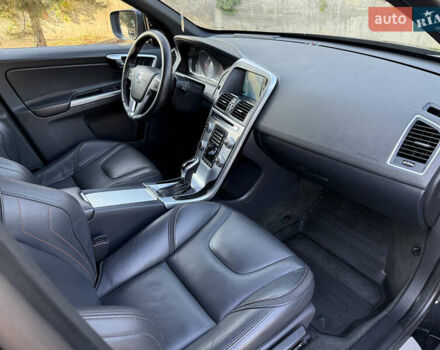 Чорний Вольво ХС60, об'ємом двигуна 2 л та пробігом 285 тис. км за 18999 $, фото 38 на Automoto.ua