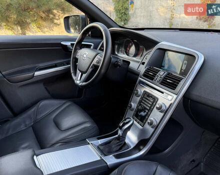 Чорний Вольво ХС60, об'ємом двигуна 2 л та пробігом 285 тис. км за 18999 $, фото 35 на Automoto.ua