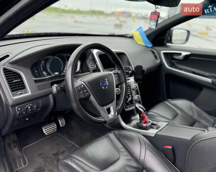 Чорний Вольво ХС60, об'ємом двигуна 2.4 л та пробігом 110 тис. км за 24900 $, фото 40 на Automoto.ua