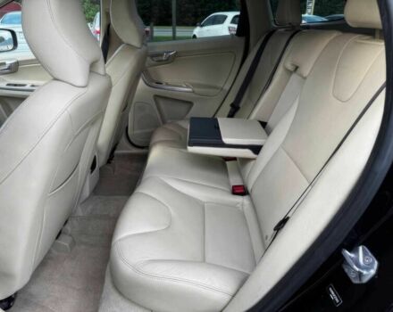 Черный Вольво ХС60, объемом двигателя 2 л и пробегом 70 тыс. км за 5100 $, фото 11 на Automoto.ua