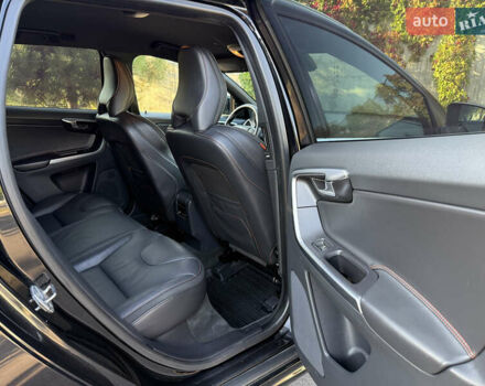 Чорний Вольво ХС60, об'ємом двигуна 2 л та пробігом 285 тис. км за 18999 $, фото 53 на Automoto.ua