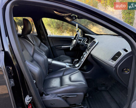 Чорний Вольво ХС60, об'ємом двигуна 2 л та пробігом 285 тис. км за 18999 $, фото 30 на Automoto.ua