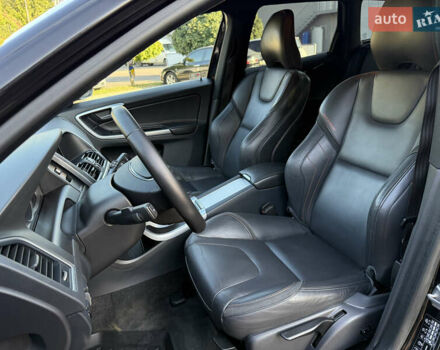 Чорний Вольво ХС60, об'ємом двигуна 2 л та пробігом 285 тис. км за 18999 $, фото 86 на Automoto.ua