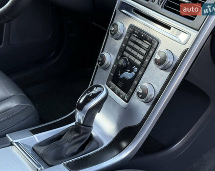 Чорний Вольво ХС60, об'ємом двигуна 2 л та пробігом 285 тис. км за 18999 $, фото 36 на Automoto.ua