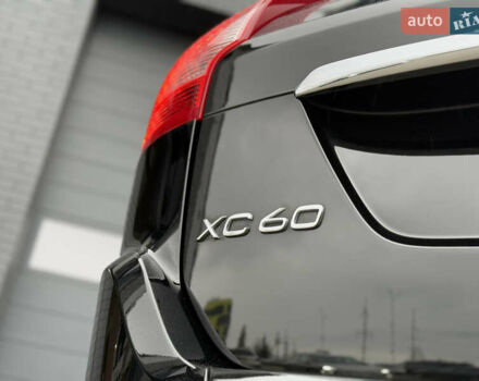 Чорний Вольво ХС60, об'ємом двигуна 2 л та пробігом 280 тис. км за 13500 $, фото 12 на Automoto.ua