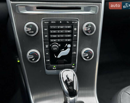 Чорний Вольво ХС60, об'ємом двигуна 2.5 л та пробігом 160 тис. км за 16300 $, фото 27 на Automoto.ua