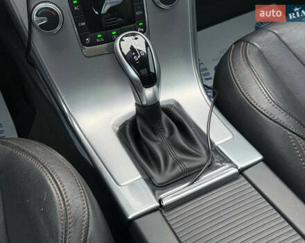 Чорний Вольво ХС60, об'ємом двигуна 2 л та пробігом 120 тис. км за 21400 $, фото 11 на Automoto.ua