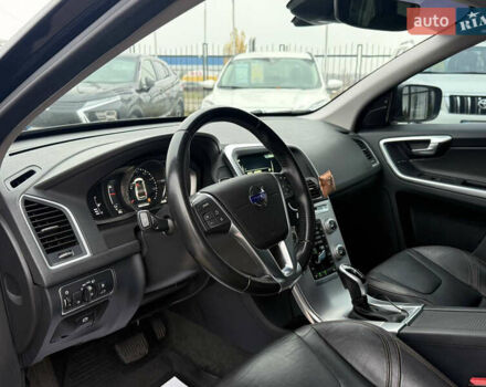 Чорний Вольво ХС60, об'ємом двигуна 2 л та пробігом 120 тис. км за 21400 $, фото 10 на Automoto.ua