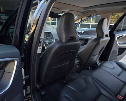 Черный Вольво ХС60, объемом двигателя 2 л и пробегом 77 тыс. км за 10300 $, фото 11 на Automoto.ua