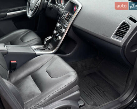 Чорний Вольво ХС60, об'ємом двигуна 2.5 л та пробігом 160 тис. км за 16300 $, фото 25 на Automoto.ua