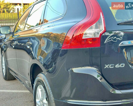 Черный Вольво ХС60, объемом двигателя 2 л и пробегом 220 тыс. км за 19799 $, фото 7 на Automoto.ua