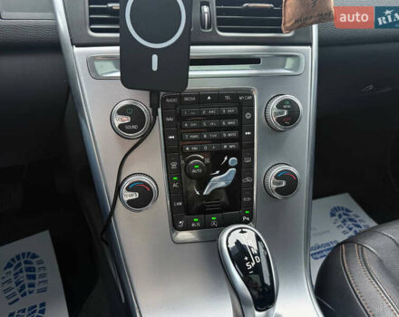 Чорний Вольво ХС60, об'ємом двигуна 2 л та пробігом 120 тис. км за 21400 $, фото 14 на Automoto.ua