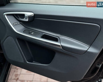 Чорний Вольво ХС60, об'ємом двигуна 2.5 л та пробігом 160 тис. км за 16300 $, фото 26 на Automoto.ua