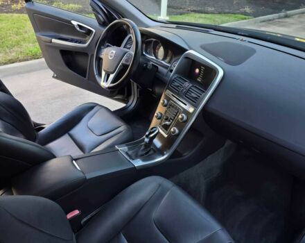 Черный Вольво ХС60, объемом двигателя 2 л и пробегом 77 тыс. км за 10300 $, фото 7 на Automoto.ua