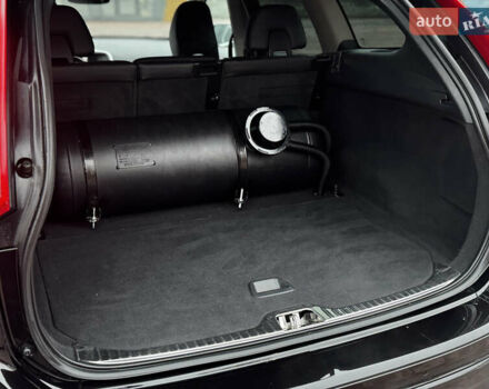 Чорний Вольво ХС60, об'ємом двигуна 2.5 л та пробігом 160 тис. км за 16300 $, фото 13 на Automoto.ua