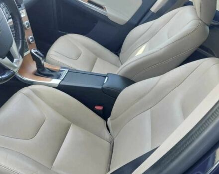 Черный Вольво ХС60, объемом двигателя 2 л и пробегом 87 тыс. км за 11600 $, фото 7 на Automoto.ua