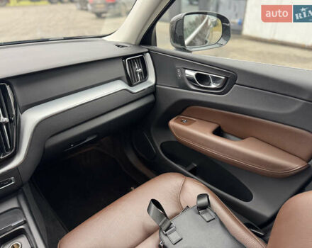 Черный Вольво ХС60, объемом двигателя 1.97 л и пробегом 100 тыс. км за 22500 $, фото 19 на Automoto.ua