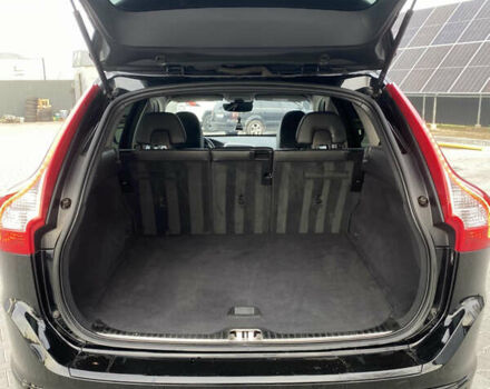 Чорний Вольво ХС60, об'ємом двигуна 2 л та пробігом 282 тис. км за 12900 $, фото 8 на Automoto.ua