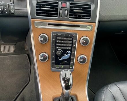 Чорний Вольво ХС60, об'ємом двигуна 2 л та пробігом 282 тис. км за 12900 $, фото 14 на Automoto.ua