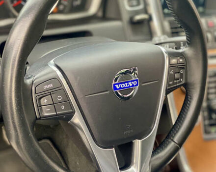 Чорний Вольво ХС60, об'ємом двигуна 2 л та пробігом 282 тис. км за 12900 $, фото 13 на Automoto.ua