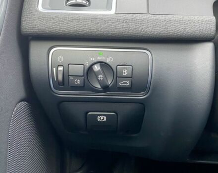 Чорний Вольво ХС60, об'ємом двигуна 2 л та пробігом 282 тис. км за 12900 $, фото 17 на Automoto.ua