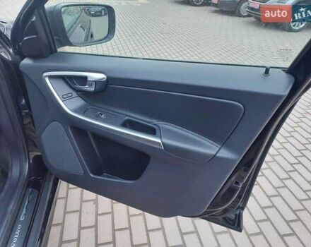 Чорний Вольво ХС60, об'ємом двигуна 2 л та пробігом 240 тис. км за 18500 $, фото 19 на Automoto.ua