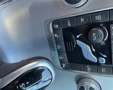 Черный Вольво ХС60, объемом двигателя 2 л и пробегом 235 тыс. км за 11300 $, фото 15 на Automoto.ua