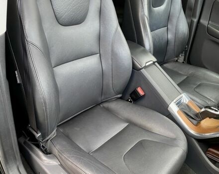 Чорний Вольво ХС60, об'ємом двигуна 2 л та пробігом 282 тис. км за 12900 $, фото 22 на Automoto.ua